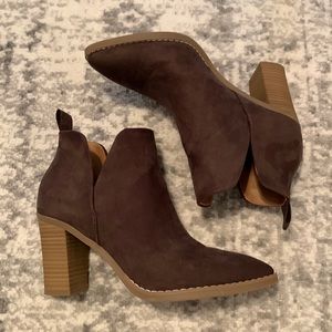 Universal Thread Brown Suede Booties